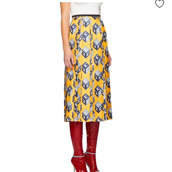 Gucci GG Wallpaper Silk Twill Pleated Skirt, Yellow - Picture 6 of 15
